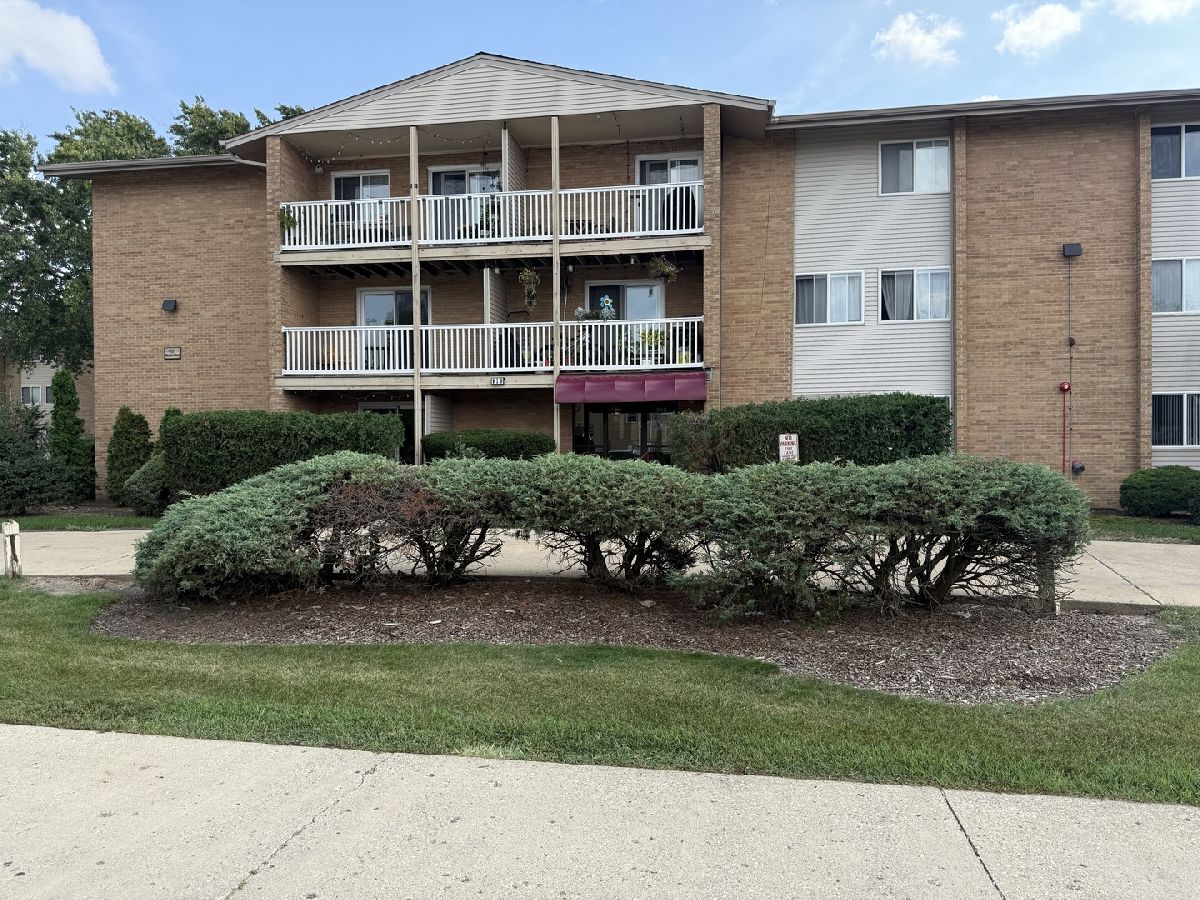  For Rent Des Plaines Illinois, 910 Beau