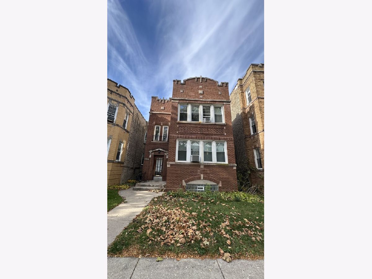 Homes & Condominiums For Rent Arcadia Terrace Chicago Illinois, 5830 Artesian