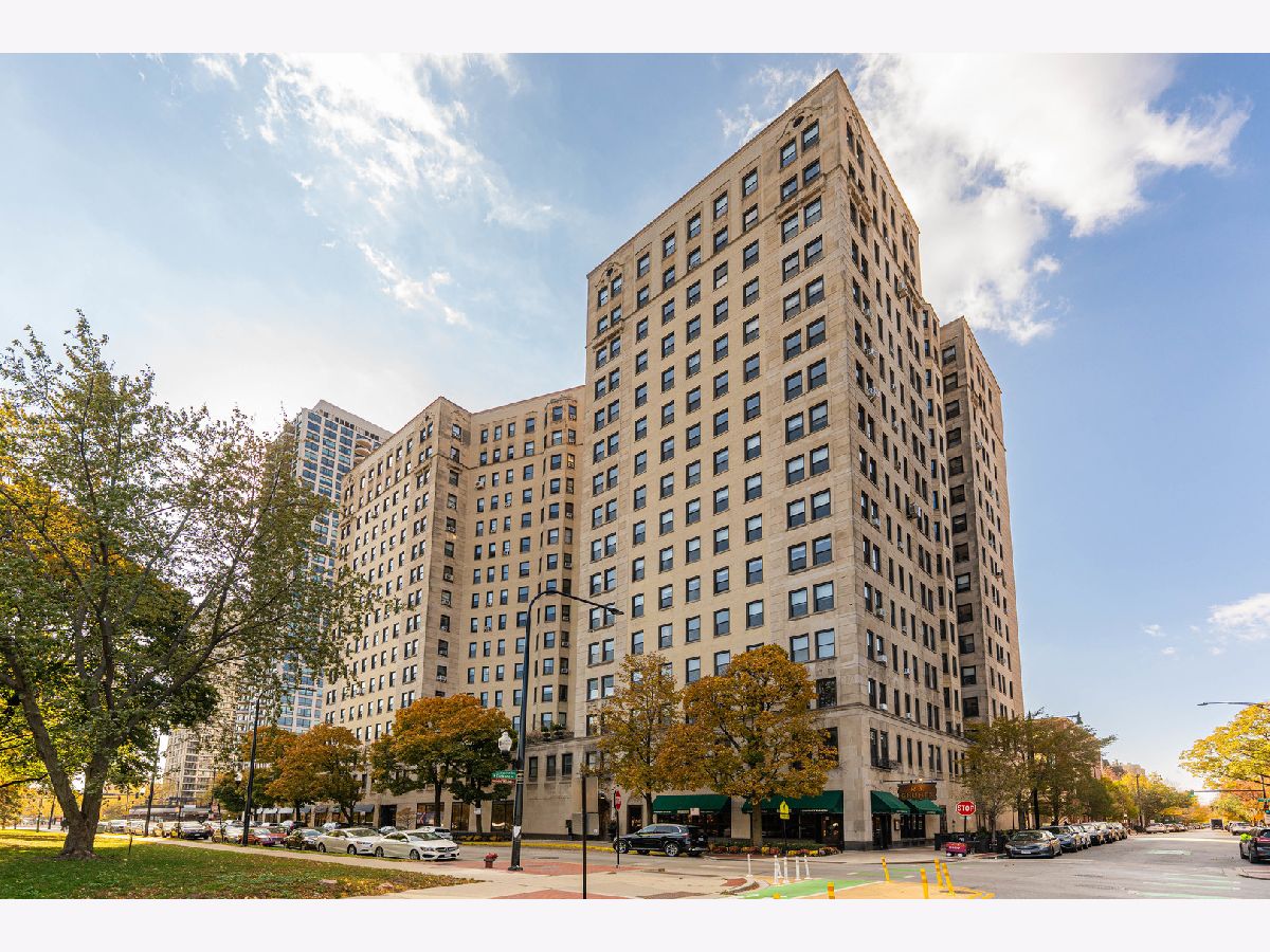  Rented Chicago Illinois, 2000 Lincoln Park West