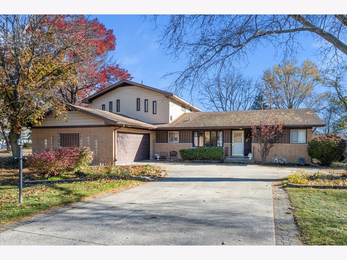  Sold Northbrook Illinois, 2851 Fredric