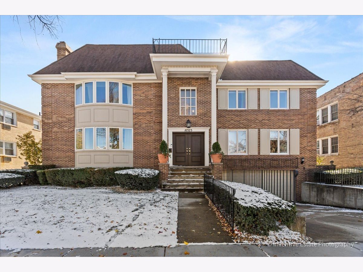 Homes For Rent Nixon Westchester Illinois, 10323 Canterbury