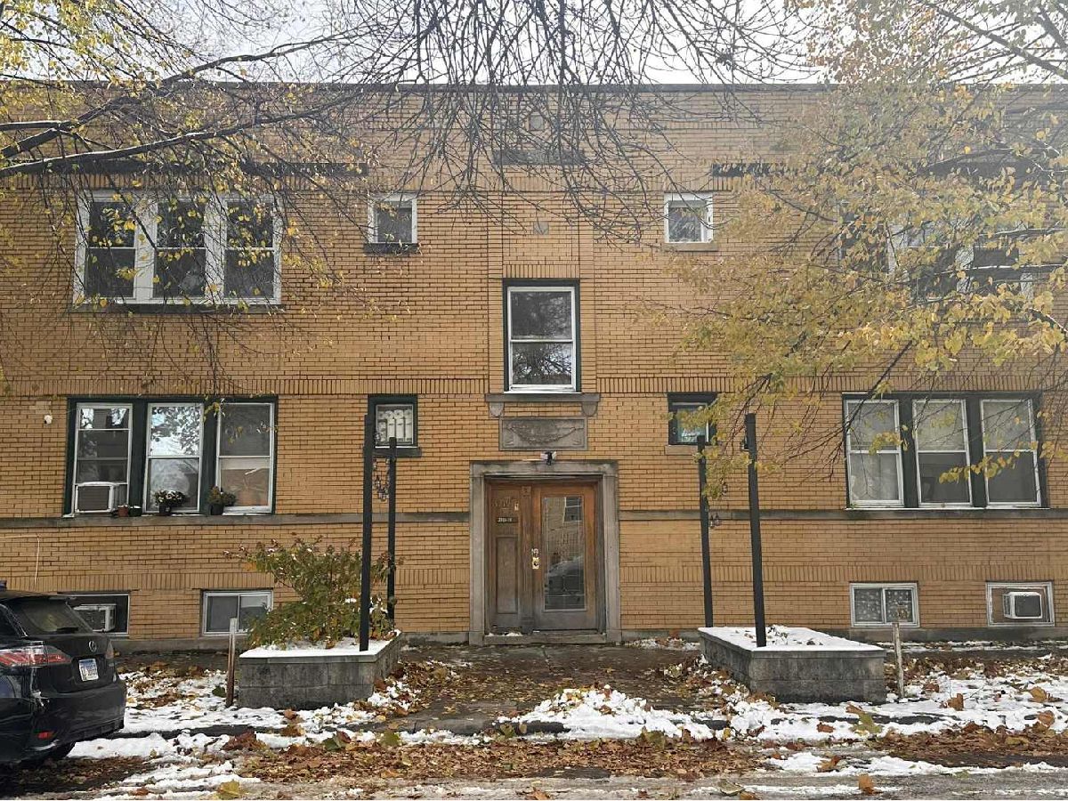  Rented Chicago Illinois, 3719 Hirsch