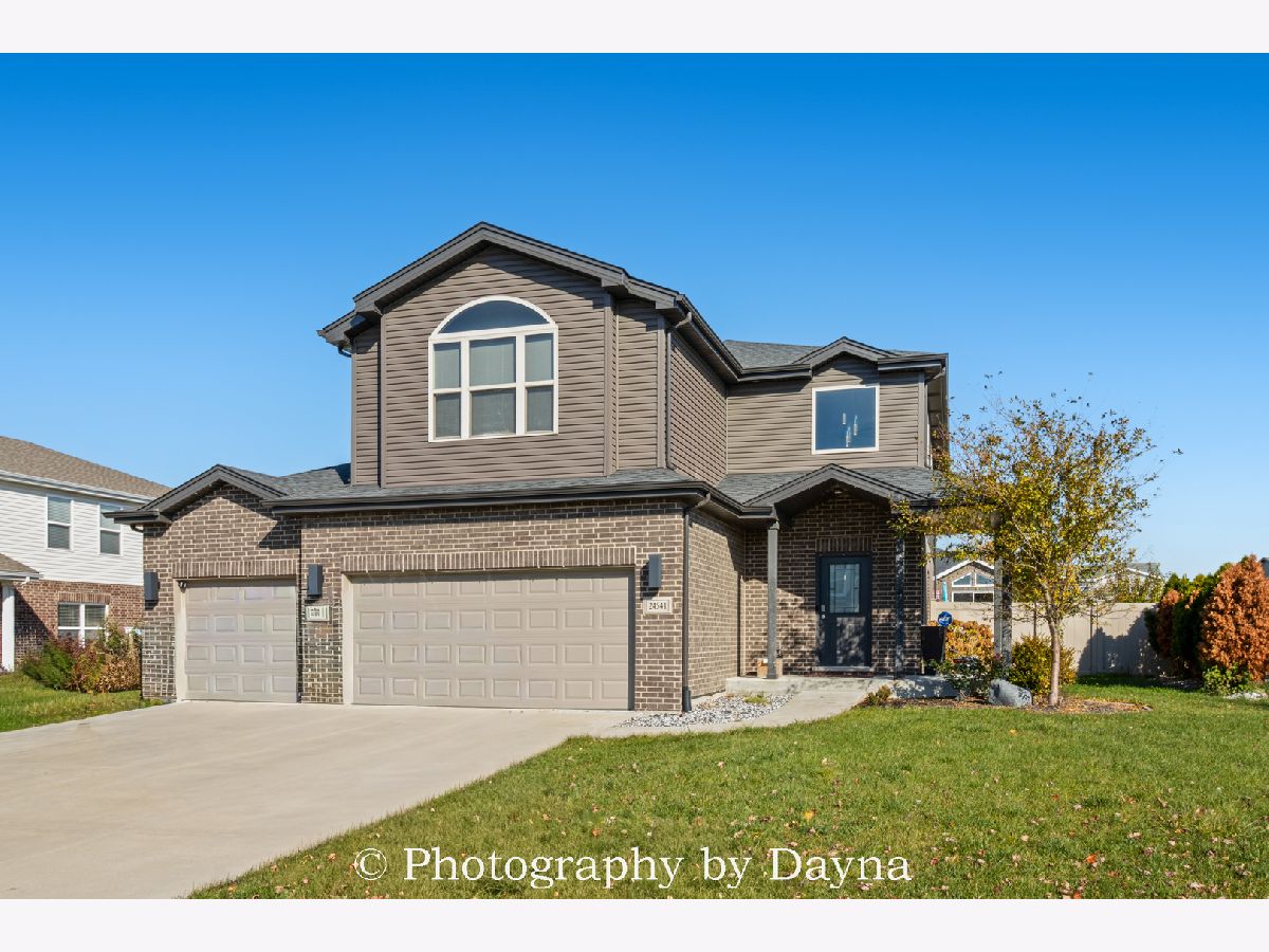  For Sale Manhattan Illinois, 24541 Arabian Avenue