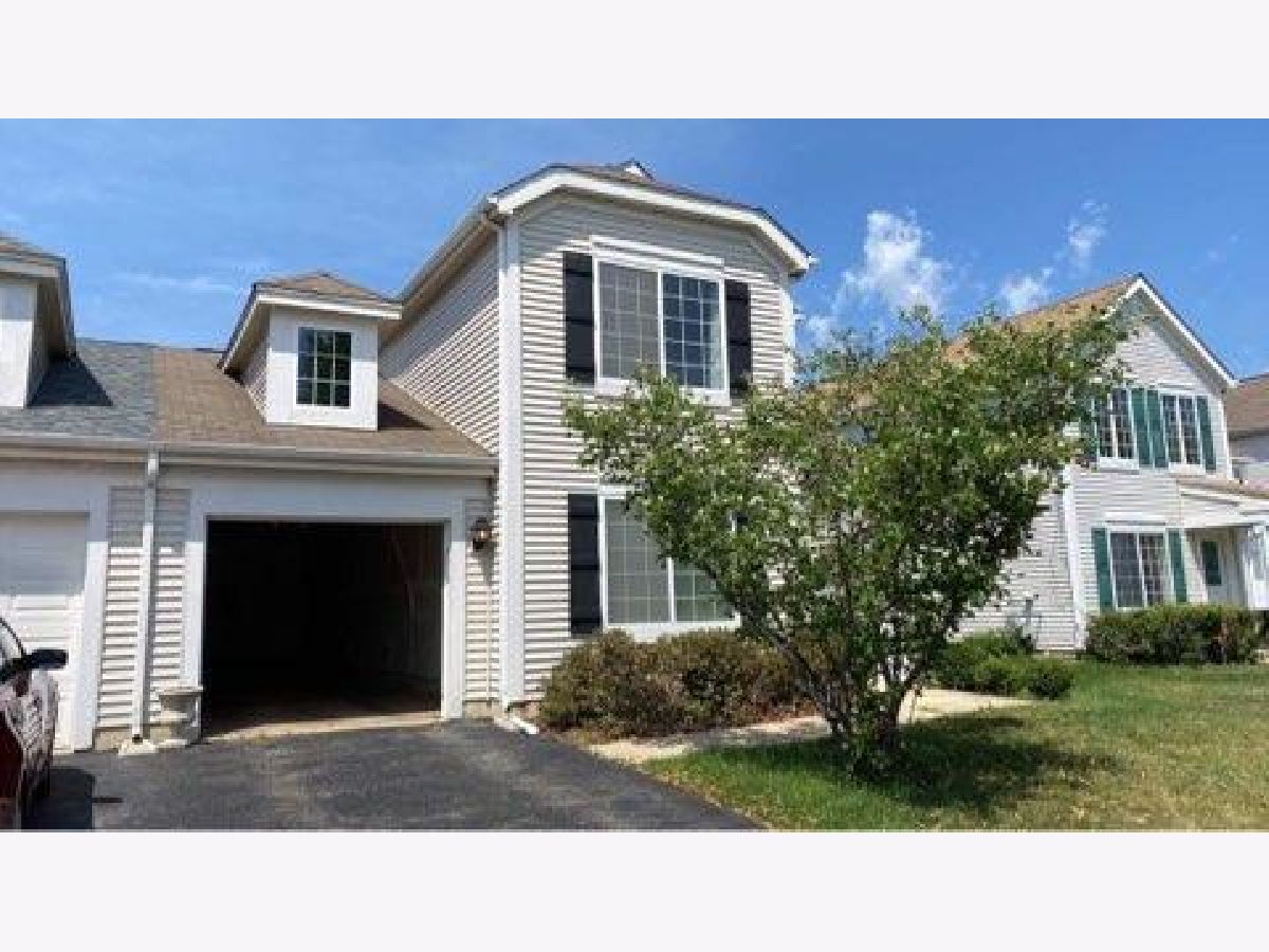 Homes & Townhomes & Condos For Rent Madrona Village Round Lake Illinois, 86 Amberley