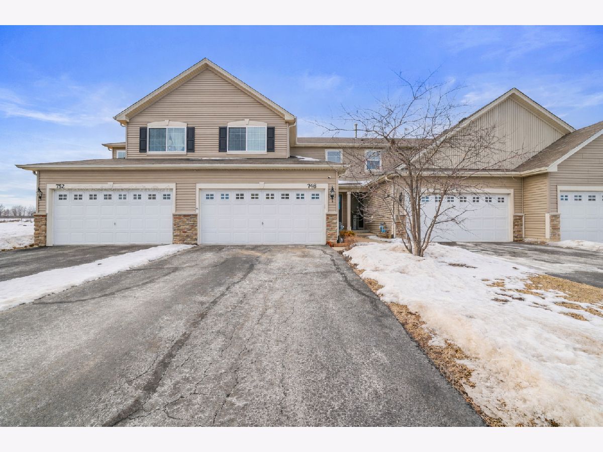  For Sale Hampshire Illinois, 748 Florence Street