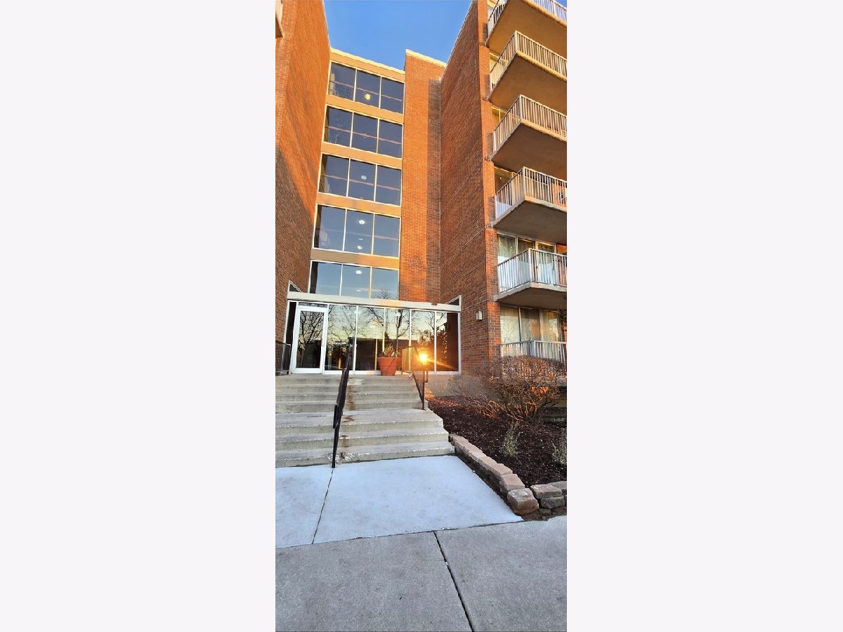  For Sale Lombard Illinois, 2211 Stewart Avenue