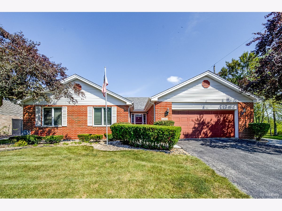  For Sale Monee Illinois, 26253 Ruby Street