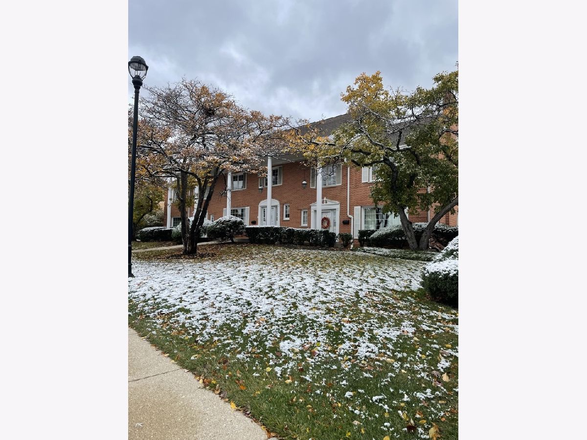 Condos & Townhomes For Rent Oak Brook Towers Oak Brook Illinois, 4 Tower