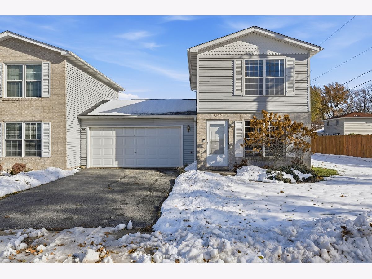  For Sale Merrillville Indiana, 6309 Ellsworth Place