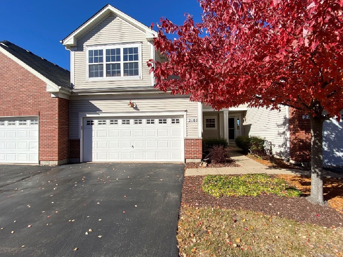 Townhomes For Sale The Townes At Ashcroft Walk Oswego Illinois, 210 Dorset Avenue