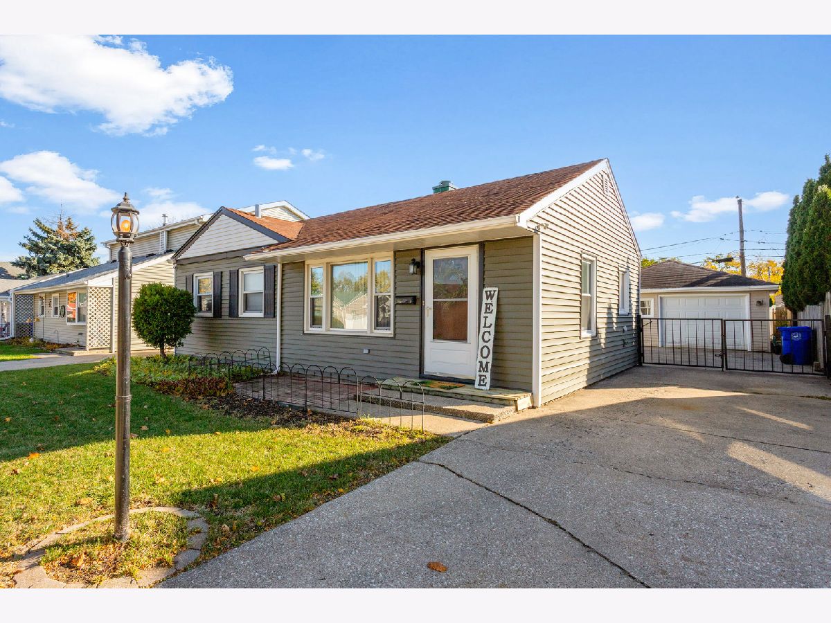  For Sale Lyons Illinois, 8635 44th Place