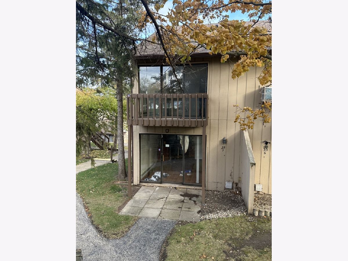 Condos & Townhomes For Sale Vacation Village Fox Lake Illinois, 35 Montego Colony