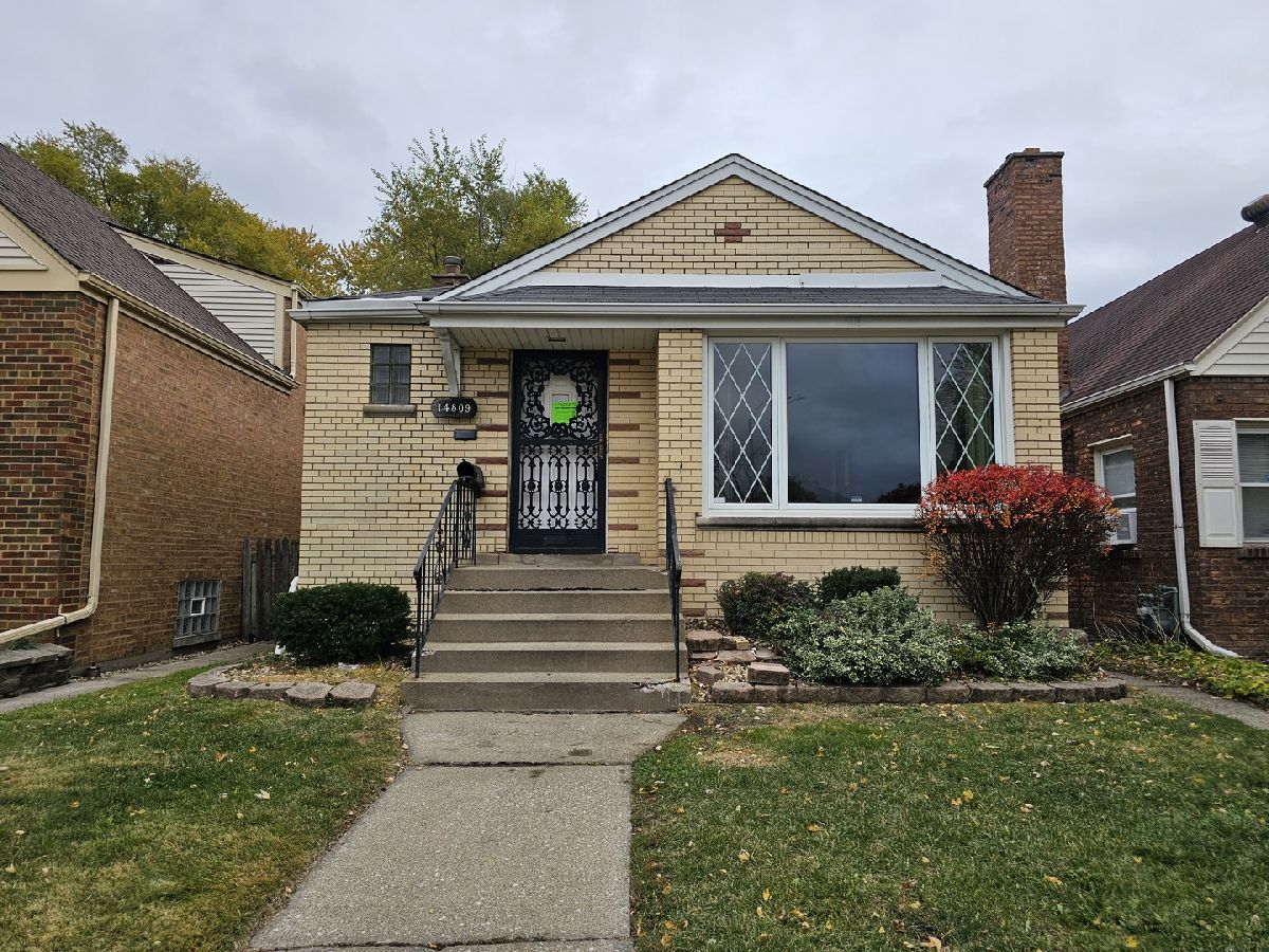  For Sale Riverdale Illinois, 14309 La Salle Street