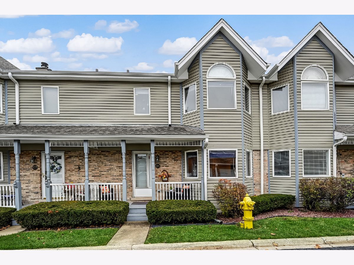  For Sale Countryside Illinois, 109 Meadowlark Drive