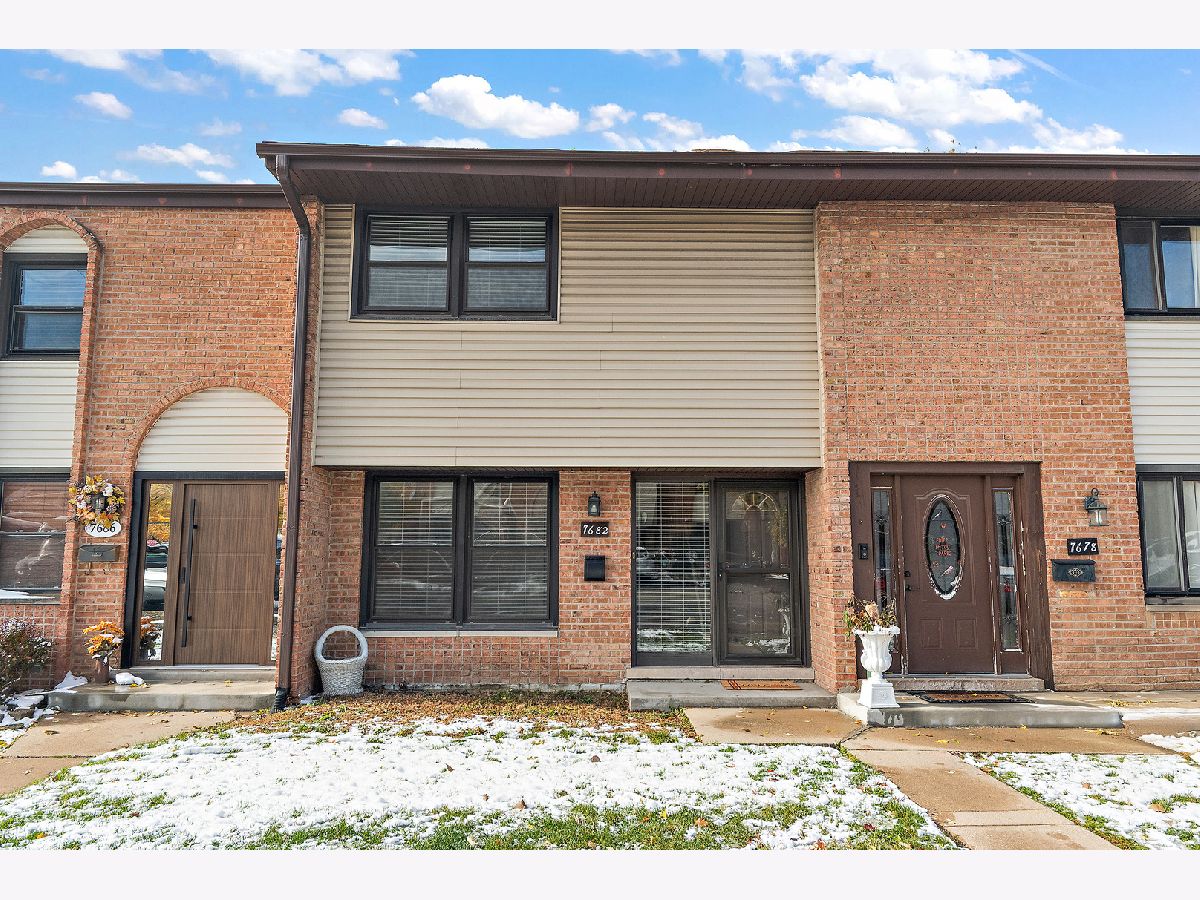  For Sale Justice Illinois, 7682 88th Court