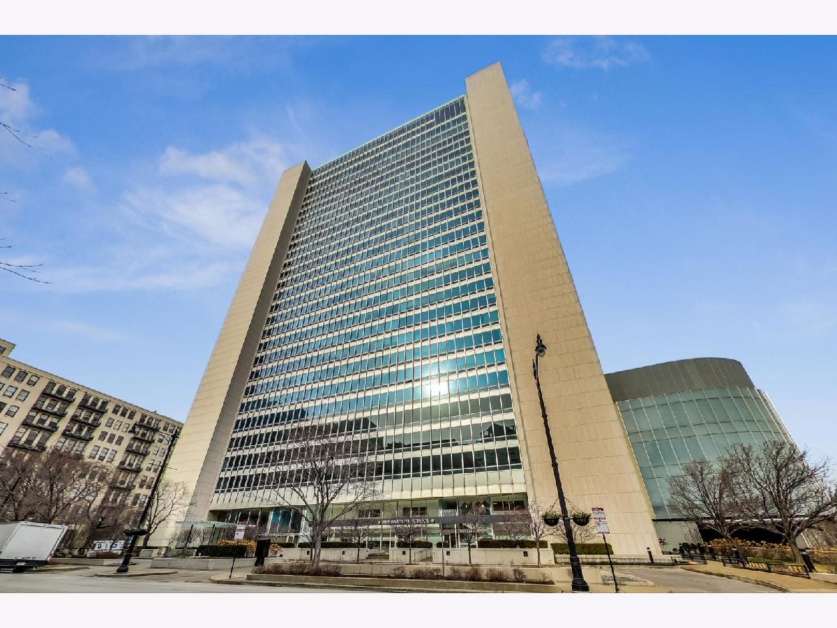 Condominiums For Rent Montgomery Chicago Illinois, 500 Superior