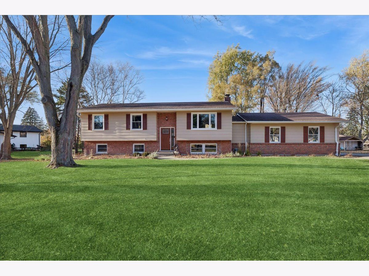  For Sale Libertyville Illinois, 15342 Clover Lane