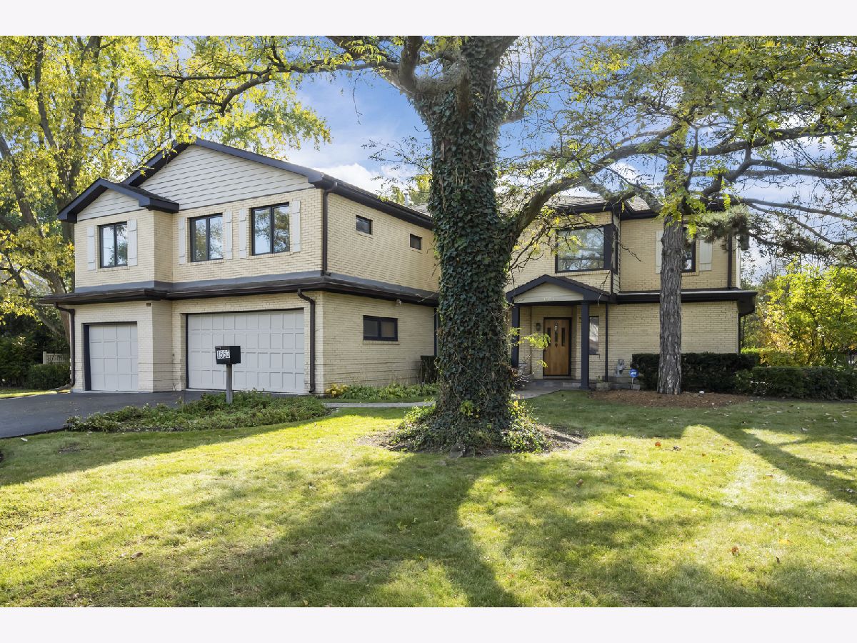  For Sale Glenview Illinois, 1553 Hawthorne Lane