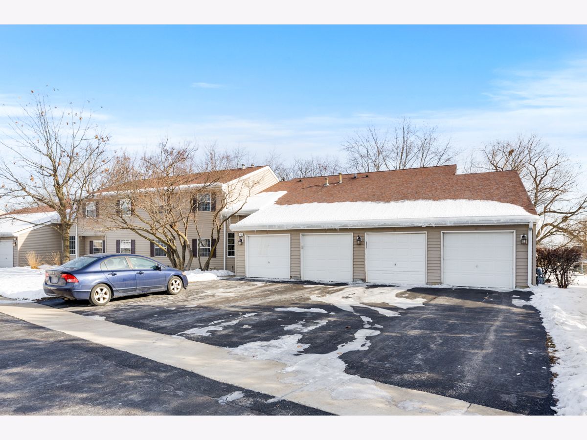  Rented Streamwood Illinois, 96 Gant