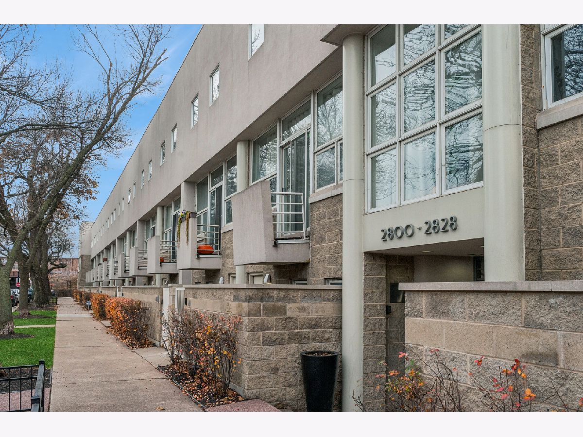Townhomes For Sale Border Dairy Commons Chicago Illinois, 2826 Talman Avenue