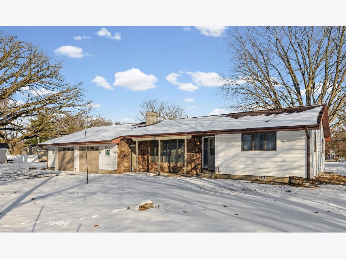  Sold Melvin Illinois, 211 Center