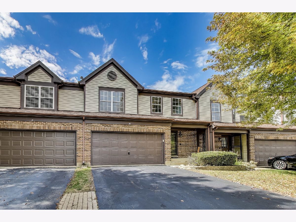  For Sale Algonquin Illinois, 14 Oxford Court