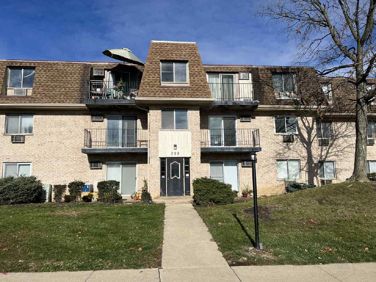  Sold Glendale Heights Illinois, 208 Shorewood