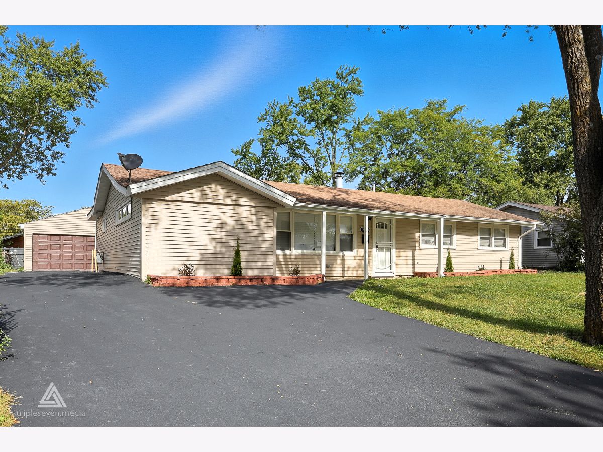  For Sale Country Club Hills Illinois, 19020 John Avenue