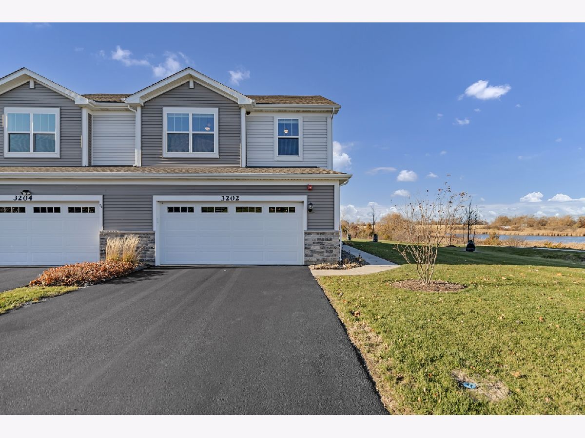 Condos & Townhomes For Sale The Crossings Of Mundelein Mundelein Illinois, 3202 Martini Street