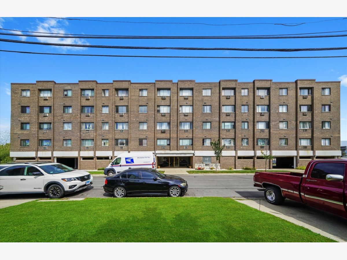  For Sale Elmwood Park Illinois, 7650 Altgeld Street