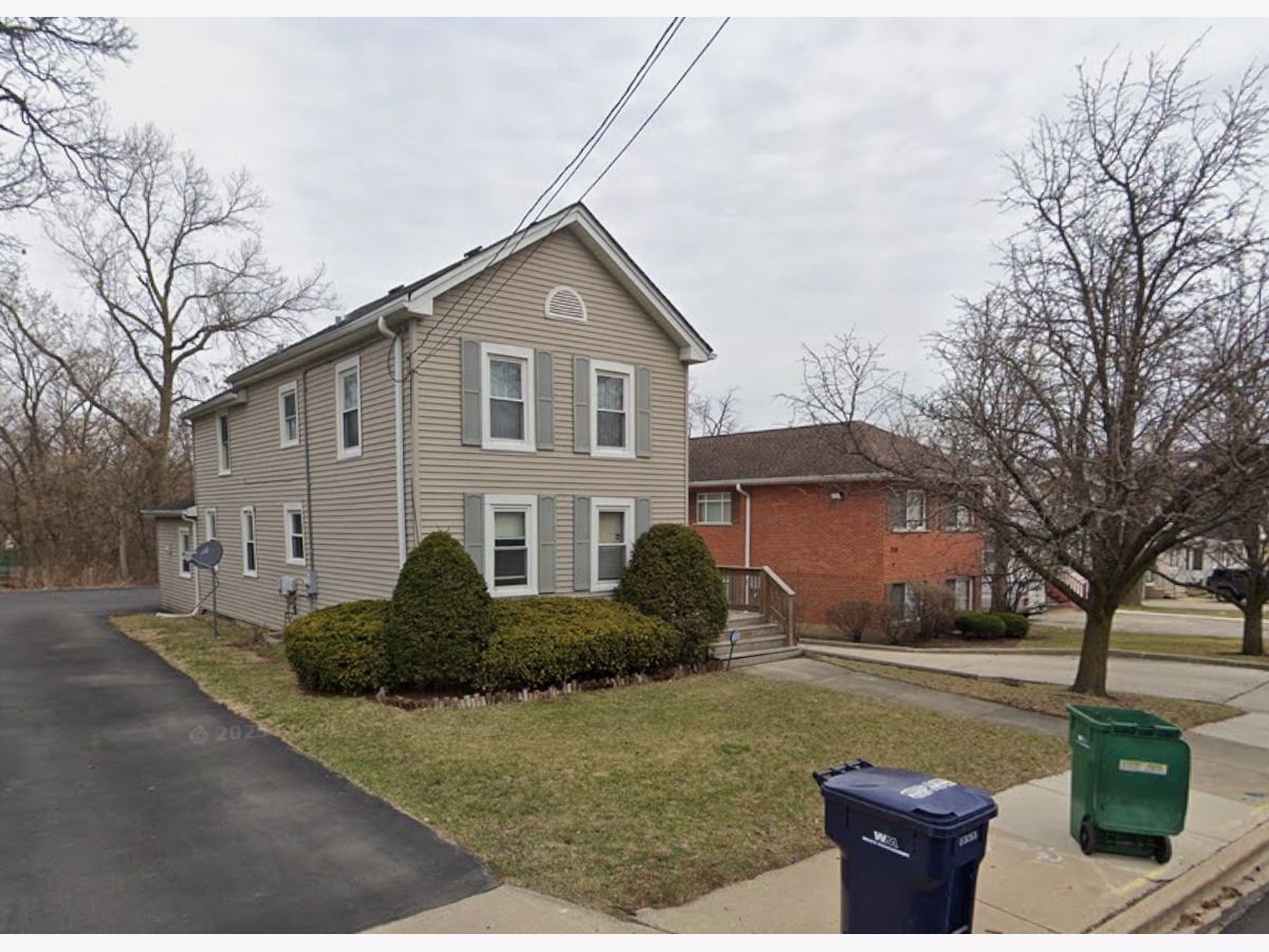  Rented Lombard Illinois, 318 Saint Charles