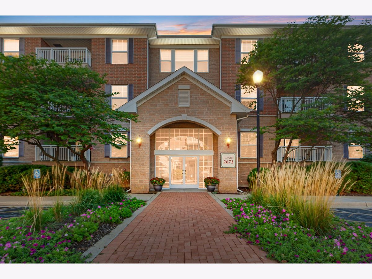 Condominiums For Sale Crossings Geneva Illinois, 2671 Stone Circle