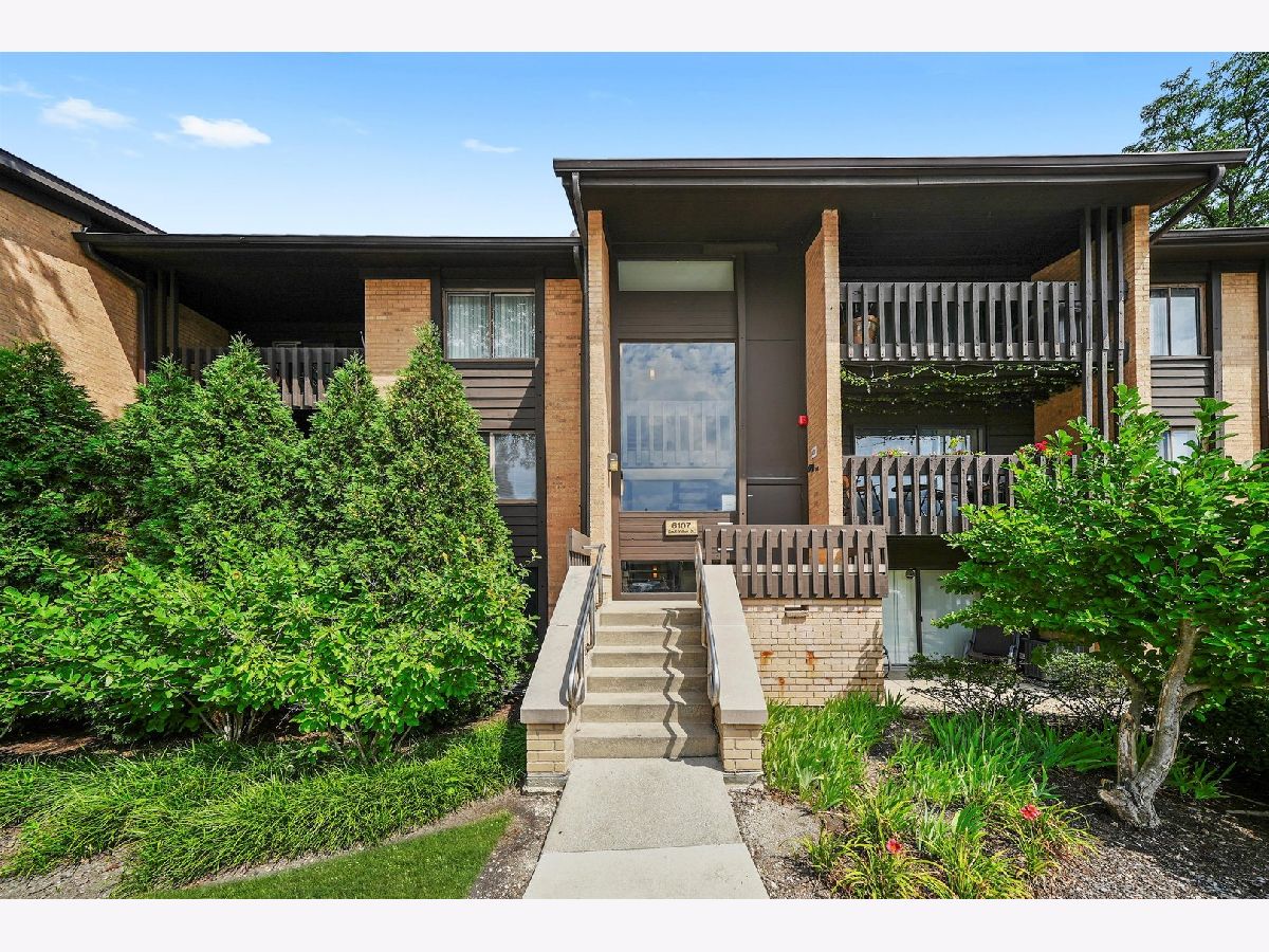  For Sale Willowbrook Illinois, 6107 Knoll Valley Drive