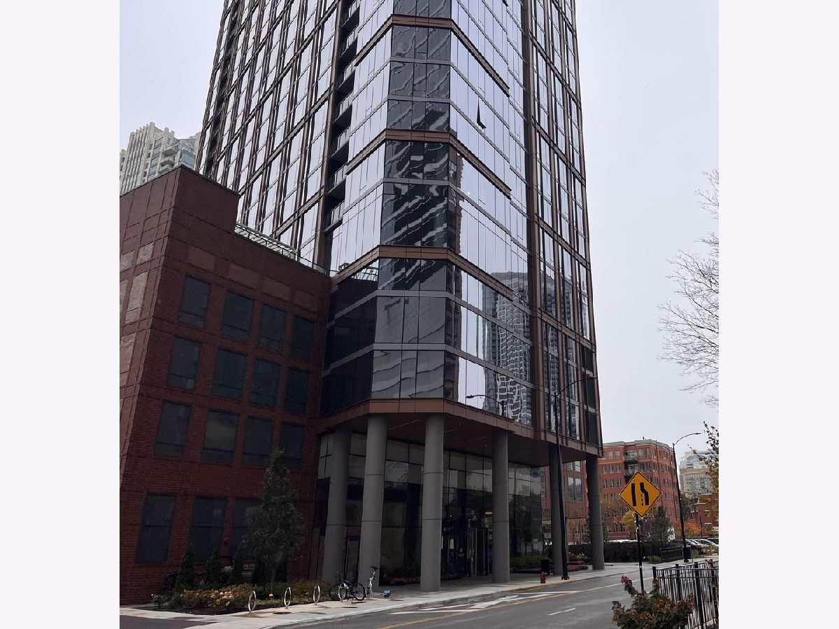  Rented Chicago Illinois, 350 Canal