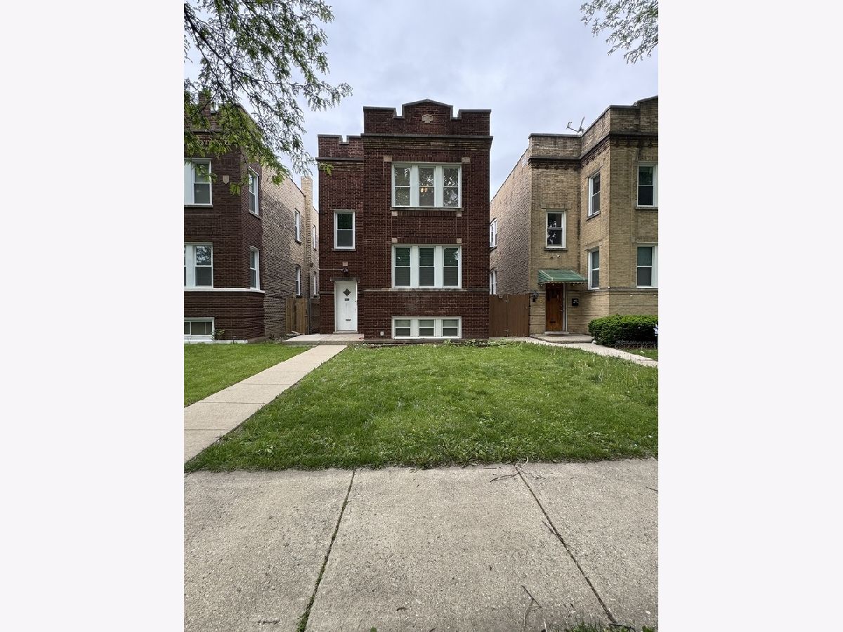  Rented Chicago Illinois, 1822 Luna