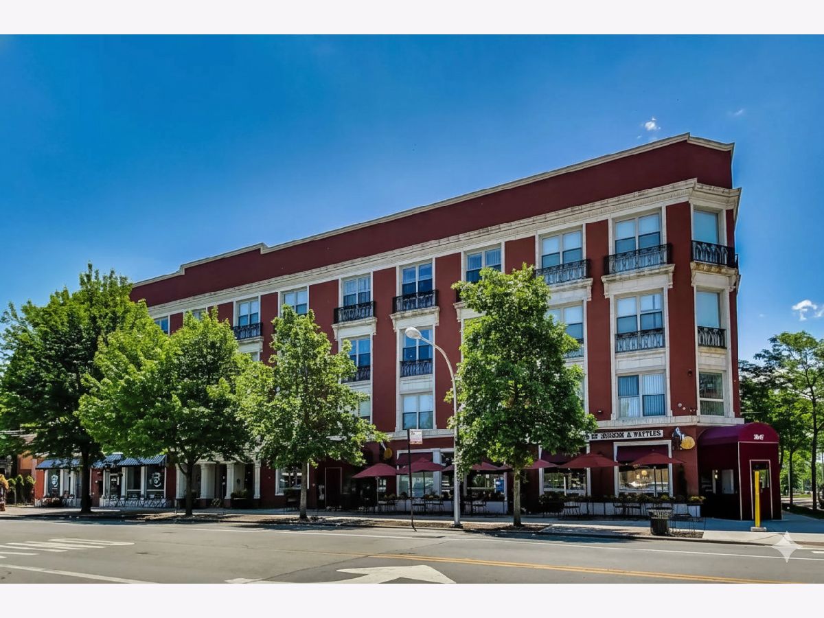  For Sale Chicago Illinois, 405 Oakwood Boulevard