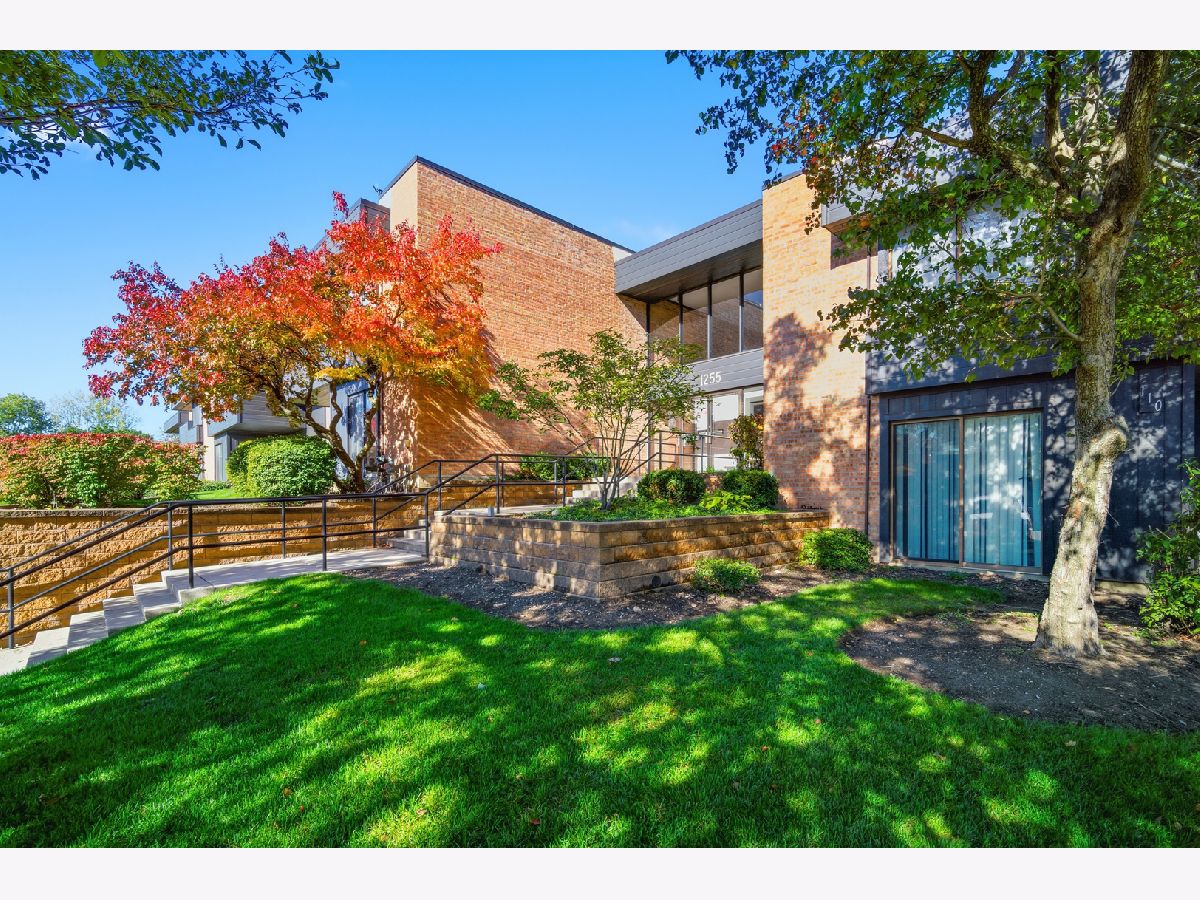 Condominiums For Rent Countryside Palatine Illinois, 1255 Sterling