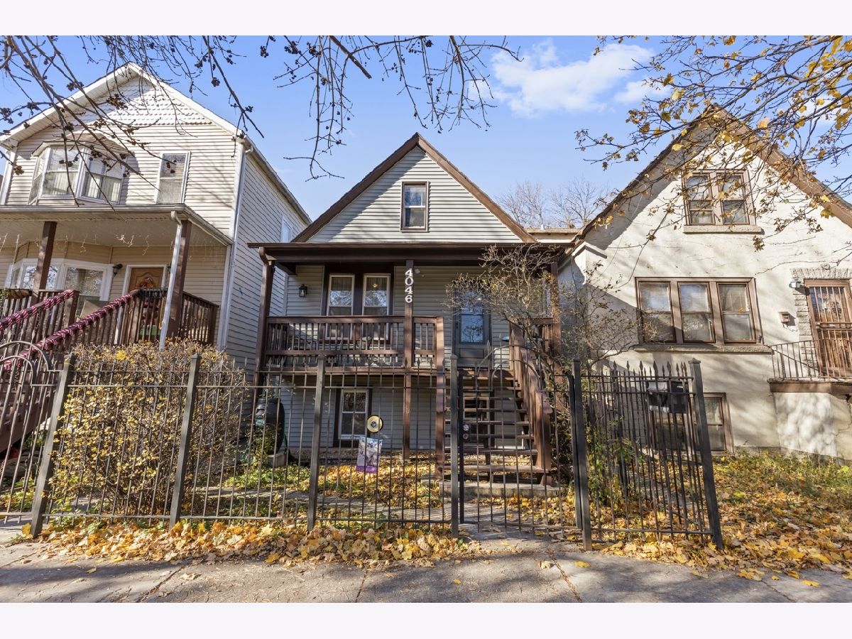  For Sale Chicago Illinois, 4046 Saint Louis Avenue