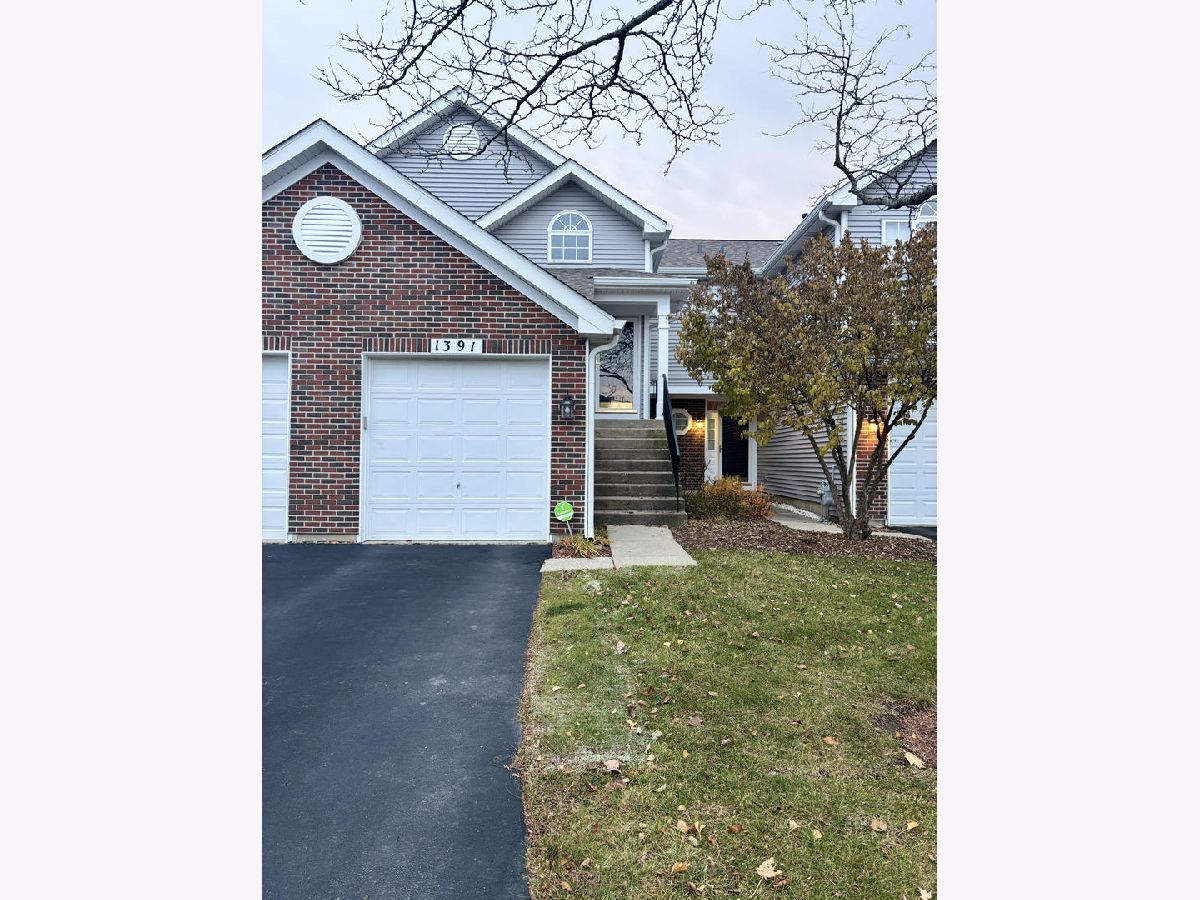  For Rent Elgin Illinois, 1391 Grayshire