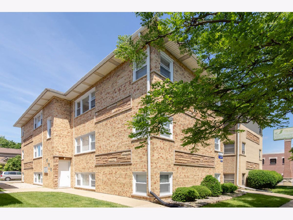  Rented Harwood Heights Illinois, 4916 Harlem