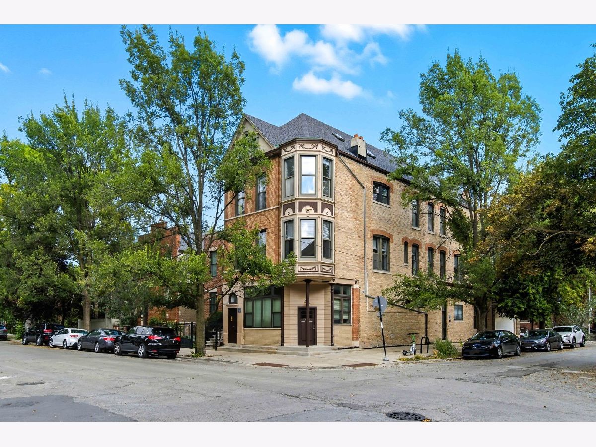  Rented Chicago Illinois, 2101 Hoyne