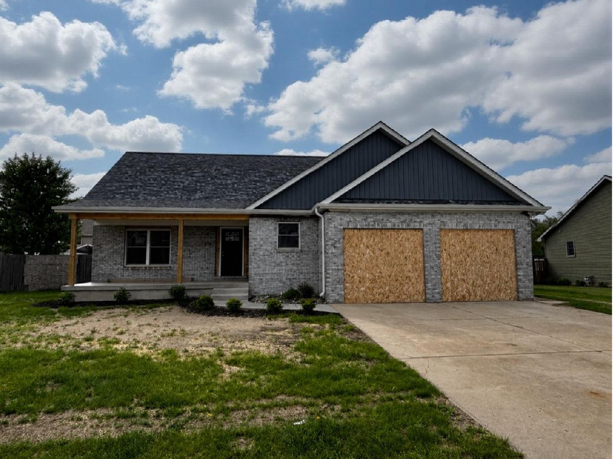  Sold Diamond Illinois, 870 Crystal