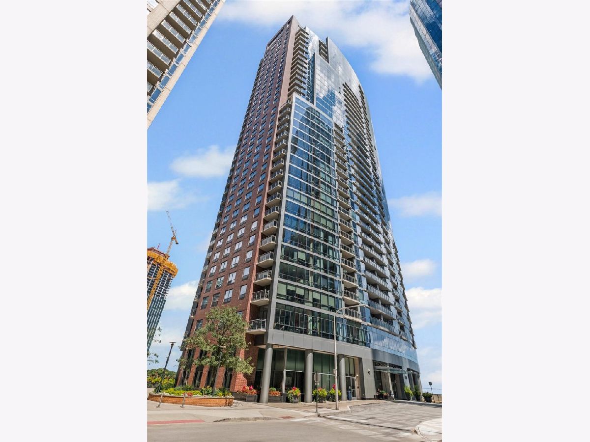  Rented Chicago Illinois, 450 Waterside