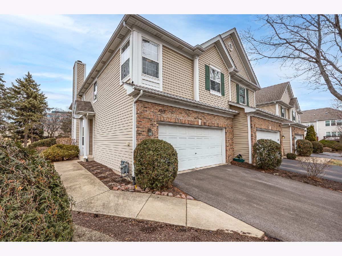 Townhomes For Sale Middleton Place Lisle Illinois, 1016 Middleton Place