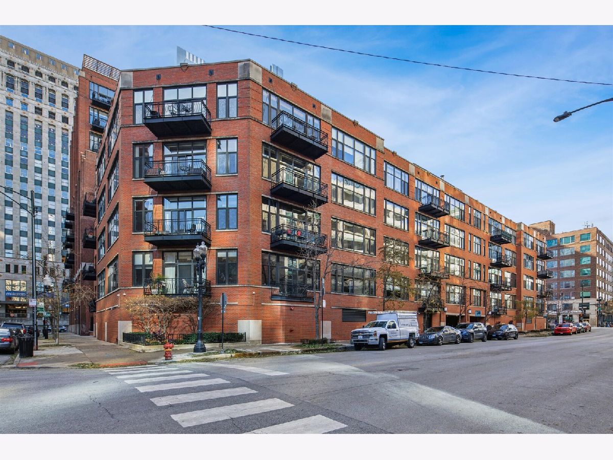 Condominiums For Sale Union Square Lofts Chicago Illinois, 333 Hubbard Street
