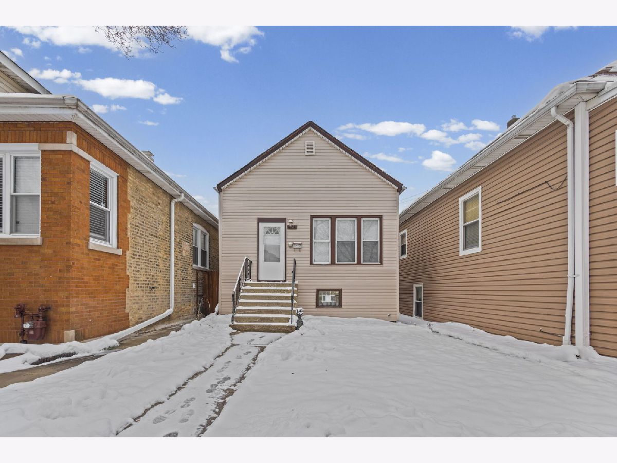  For Sale Chicago Illinois, 4824 Winnemac Avenue