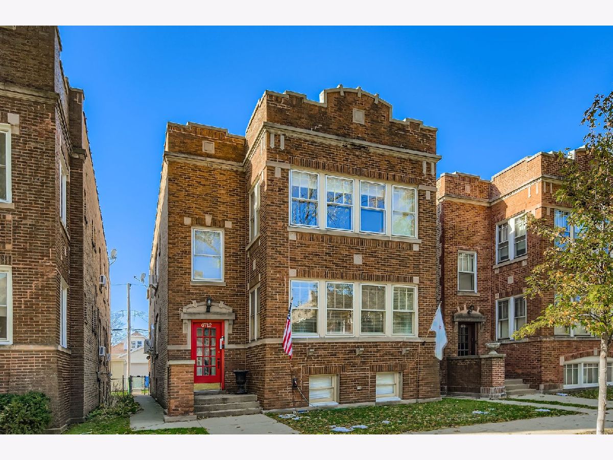  Rented Chicago Illinois, 6712 Maplewood