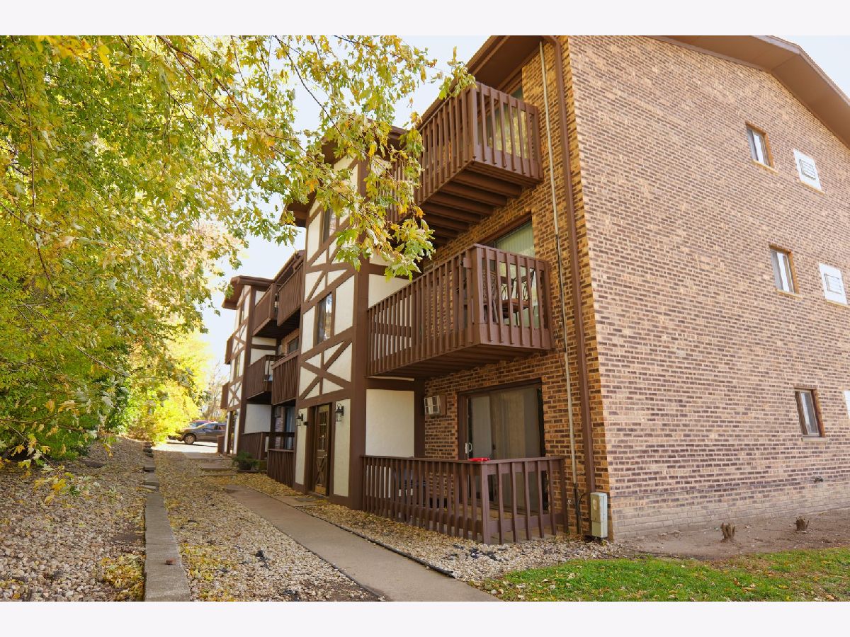 Condominiums For Rent Village Green Alsip Illinois, 3680 119th