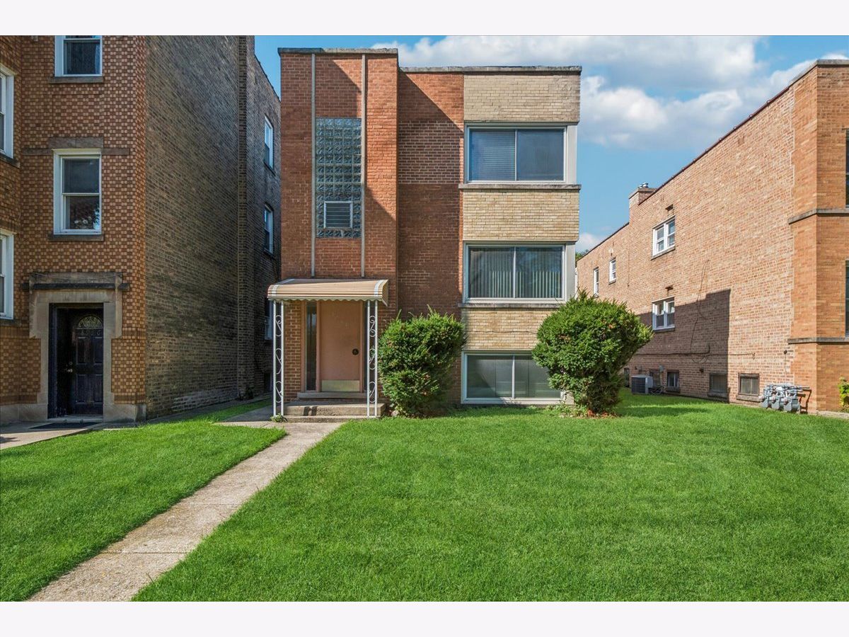  For Sale Skokie Illinois, 8940 Lamon Avenue