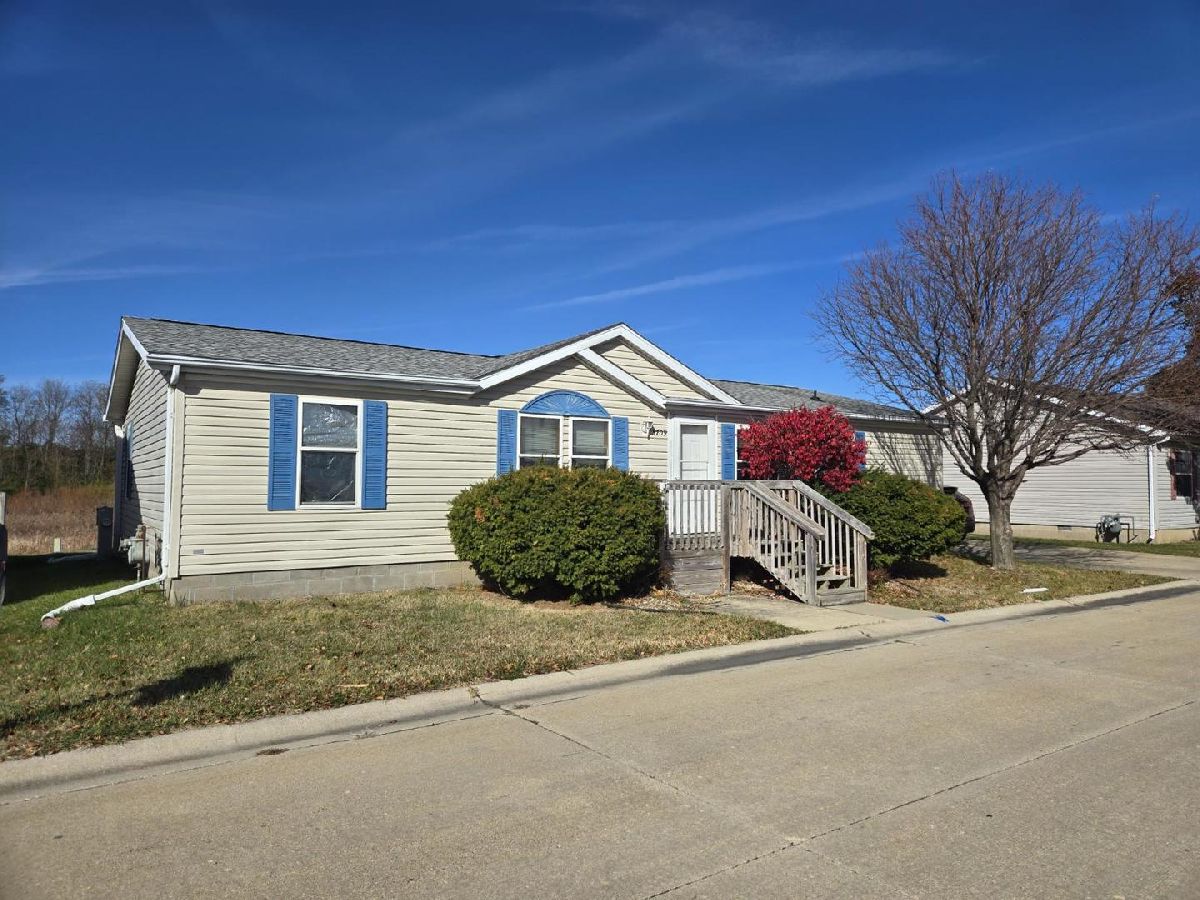  For Sale Bloomington Illinois, 3709 Daffodil Drive